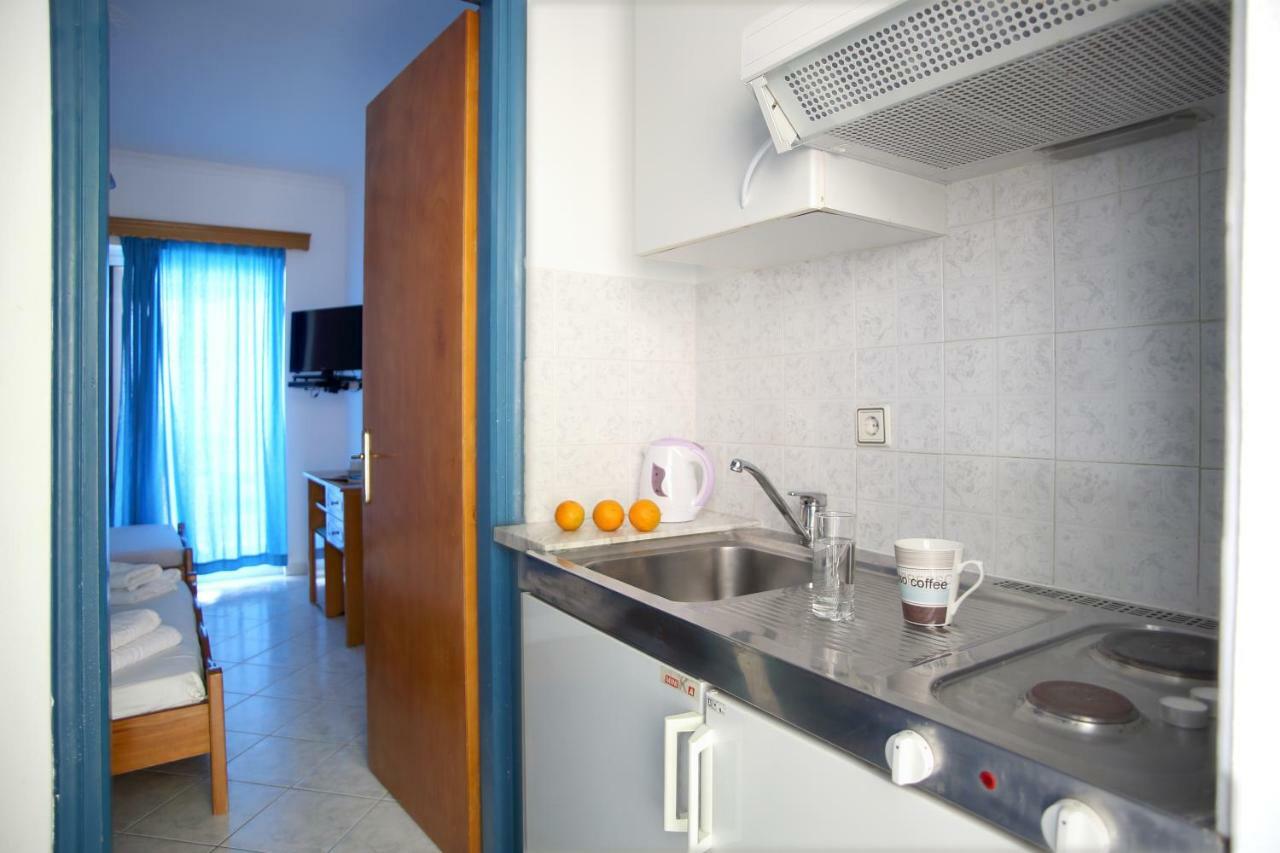Theocharis Bros - Studios Apartments Áyios Nikítas Exterior foto